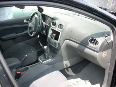 Sloopvoertuig ford focus berlina (cap) ghia van het jaar 2006 aangedreven hxda