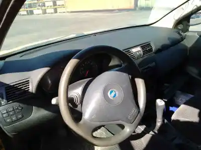 Veicolo di demolizione fiat stilo (192) 1.9 jtd cat dell'anno 2002 alimentato 