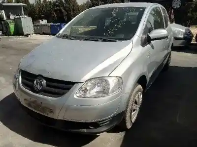 Véhicule à la ferraille VOLKSWAGEN FOX (5Z1) BMD de l'année 2005 alimenté BMD