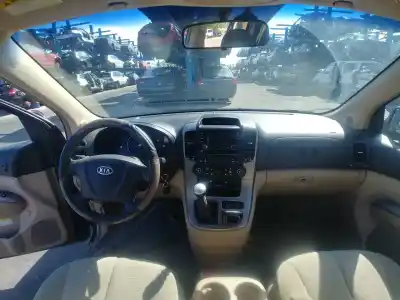 Vehicul casat kia carnival 2.9 crdi vgt active al anului 2007 alimentat j3