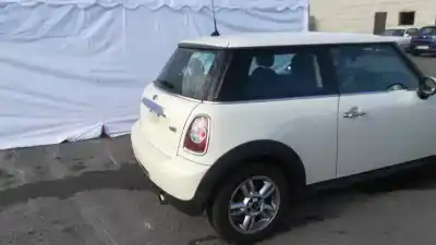 Véhicule à la ferraille MINI                                               MINI (R56)                                                                                                                                                                                                                                                 Cooper                                                                                                                                                                                                                                                     de l'année 2010 alimenté N16B16A
