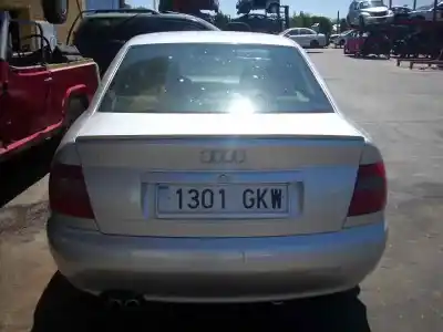 Veicolo di demolizione audi a4 avant (b5) 1.8 t dell'anno 1999 alimentato anb