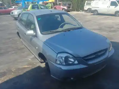 Véhicule à la ferraille kia rio 1.3 cat de l'année 2004 alimenté g/a3d