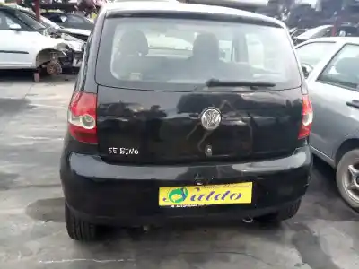Véhicule à la ferraille volkswagen fox (5z1) básico de l'année 2001 alimenté sin docu