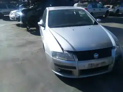 Veículo de Sucata fiat stilo (192) 1.9 jtd cat do ano 2002 alimentado 192a1000
