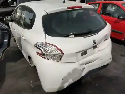 Veículo de Sucata peugeot 208 i (ca_, cc_) 1.2 vti 82 do ano 2013 alimentado hmz