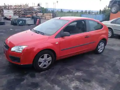 Véhicule à la ferraille ford focus berlina (cap) 1.6 16v cat de l'année 2005 alimenté hwda