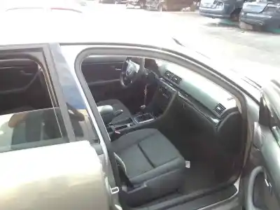 Scrapping Vehicle audi a4 b6 avant (8e5) 2.0 of the year 2002 powered alt