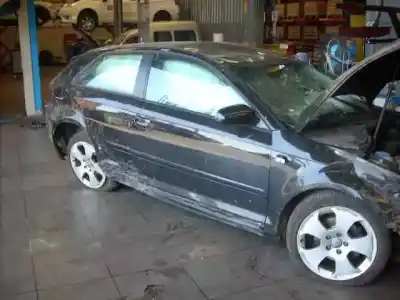 Veículo de Sucata audi a3 sportback (8p) 2.0 tdi do ano 2001 alimentado 
