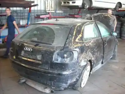 Veículo de Sucata audi a3 sportback (8p) 2.0 tdi do ano 2001 alimentado 