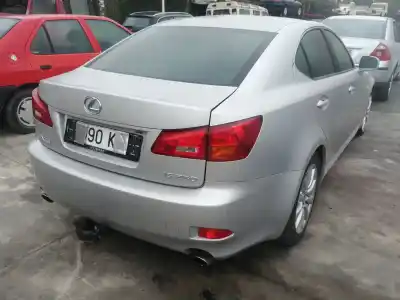 Veículo de Sucata lexus is 250c 2.5 v6 cat do ano 2017 alimentado 4gr-fse