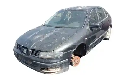 Véhicule à la ferraille seat leon (1m1) 1.6 16 v de l'année 2001 alimenté aus