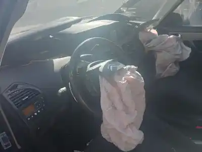 Veículo de Sucata citroen c4 picasso 2.0 hdi fap do ano 2016 alimentado rhb