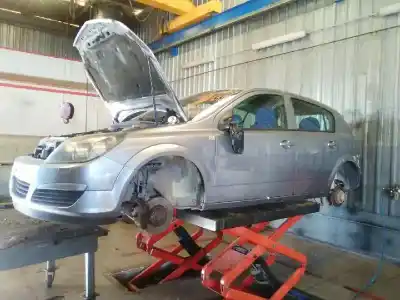 Scrapping Vehicle opel astra h sedán (a04) 1.7 cdti (l69) of the year 2004 powered 