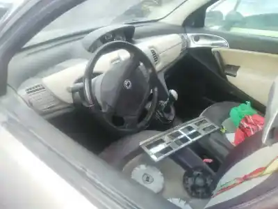 Veículo de Sucata lancia ypsilon (101) 1.4 16v platino do ano 2007 alimentado 350a1000