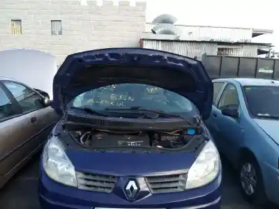 Veicolo di demolizione renault scenic ii scenic ii dell'anno 2001 alimentato k9k728