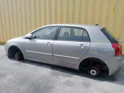 Veicolo di demolizione toyota corolla (e12) 2.0 d-4d linea luna berlina dell'anno 2003 alimentato 1cdftv
