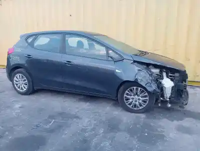 Veículo de Sucata kia cee´d concept do ano 2017 alimentado g3lc