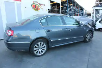 Veicolo di demolizione volkswagen passat berlina (3c2) r line dell'anno 2010 alimentato cba