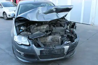 Veicolo di demolizione volkswagen passat berlina (3c2) r line dell'anno 2010 alimentato cba