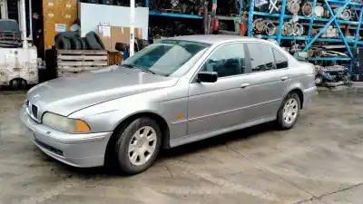 Veículo de Sucata bmw serie 5 berlina (e39) 525d do ano 2002 alimentado m57256d1
