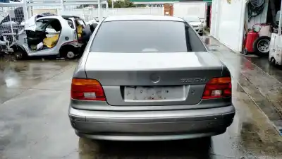 Veículo de Sucata bmw serie 5 berlina (e39) 525d do ano 2002 alimentado m57256d1