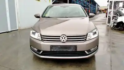 Vehicul casat volkswagen passat lim. (362) edition bluemotion al anului 2011 alimentat cff