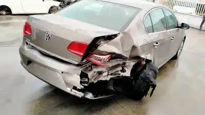 Vehicul casat volkswagen passat lim. (362) edition bluemotion al anului 2011 alimentat cff