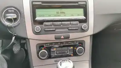 Vehicul casat volkswagen passat lim. (362) edition bluemotion al anului 2011 alimentat cff