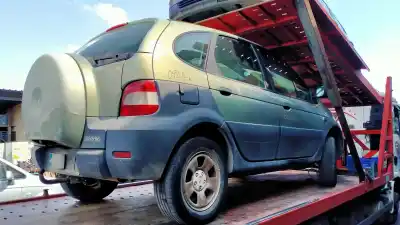 Scrapping Vehicle renault scenic rx4 (ja0) 1.9 dci salomon of the year 2001 powered f9q732