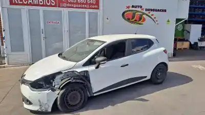 Veicolo di demolizione RENAULT CLIO IV Business dell'anno 2016 alimentato K9KE6