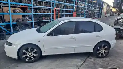 Здавання транспортного засобу seat leon (1m1) signo року 2005 потужний asv