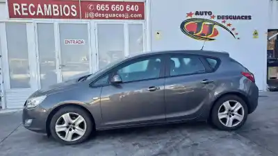 Veículo de Sucata opel astra j lim. selective business do ano 2012 alimentado a13dte