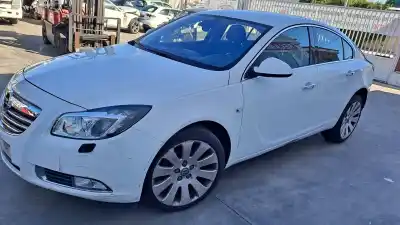 Veículo de Sucata OPEL INSIGNIA BERLINA Cosmo do ano 2011 alimentado A20DTH