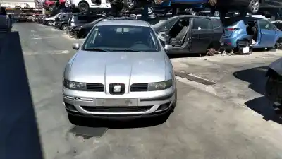 Scrapping Vehicle SEAT LEON (1M1) Stella of the year 2000 powered ASV