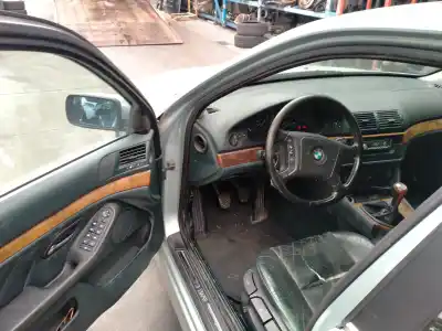 Veículo de Sucata bmw serie 5 berlina (e39) 525tds do ano 1997 alimentado 256t1
