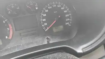 Здавання транспортного засобу seat leon (1m1) signo року 2001 потужний azd