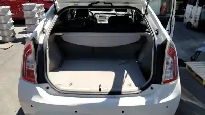 Sloopvoertuig toyota prius (nhw30) plug-in hybrid advance van het jaar 2013 aangedreven 2zr