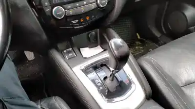 Здавання транспортного засобу nissan qashqai (j11) 360 року 2014 потужний r9m