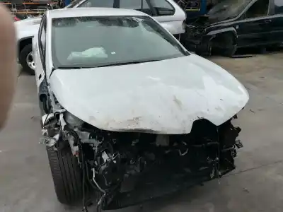 Veicolo di demolizione renault                                            clio v                                                                                                                                                                                                                                                     zen                                                                                                                                                                                                                                                        dell'anno 2020 alimentato k9k u8