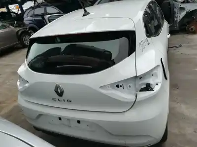 Veicolo di demolizione renault                                            clio v                                                                                                                                                                                                                                                     zen                                                                                                                                                                                                                                                        dell'anno 2020 alimentato k9k u8