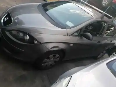 Vehicul casat seat toledo (5p2) exclusive al anului 2004 alimentat bjb