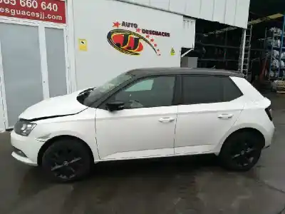 Veicolo di demolizione SKODA FABIA Ambition dell'anno 2017 alimentato CHZ