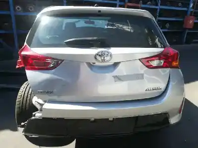 Veicolo di demolizione toyota auris active dell'anno 2014 alimentato 1nd