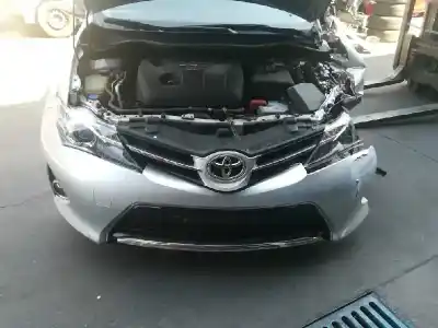 Veicolo di demolizione toyota auris active dell'anno 2014 alimentato 1nd