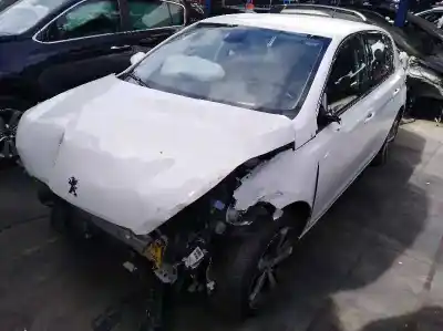 Scrapping Vehicle peugeot 308 allure of the year 2016 powered bh01