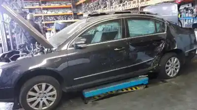 Veicolo di demolizione volkswagen passat berlina (3c2) advance dell'anno 2005 alimentato bkp