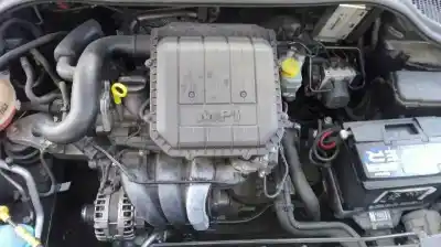 Veicolo di demolizione skoda fabia active dell'anno 2015 alimentato chyb