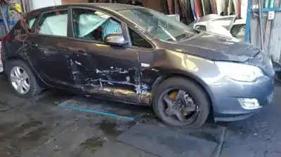 Veículo de Sucata opel astra j lim. enjoy do ano 2011 alimentado a17dtr