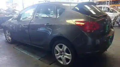 Veículo de Sucata opel astra j lim. enjoy do ano 2011 alimentado a17dtr